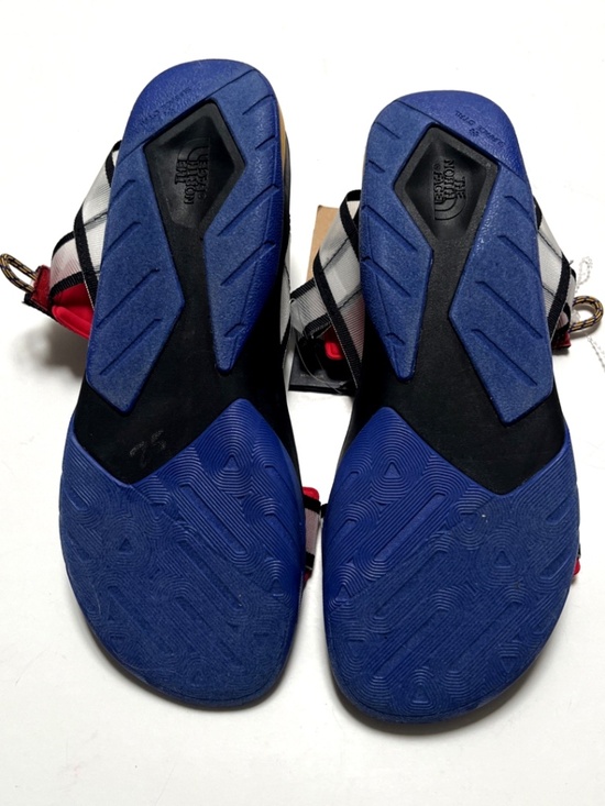 NWT The North Face Skeena Sport Sandals Men\'s 9 Red Black Water Friendly Outdoor